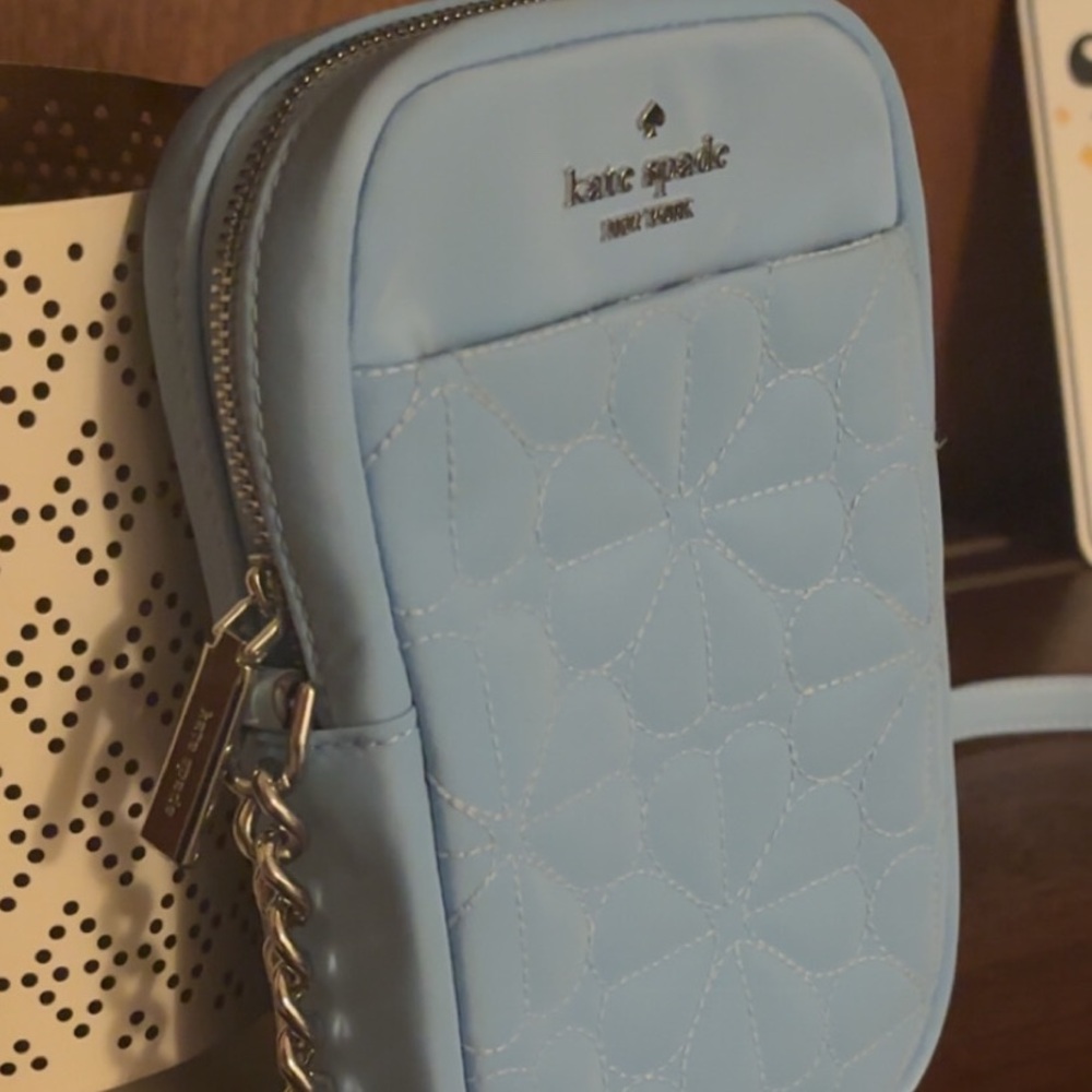 Kate Spade Spade Flower Quilted Fabric Phone Crossbody Bag in Montauk Blue - Picture 2 of 7